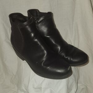 Classic Black Ankle Boots Side Zip 7W Amore